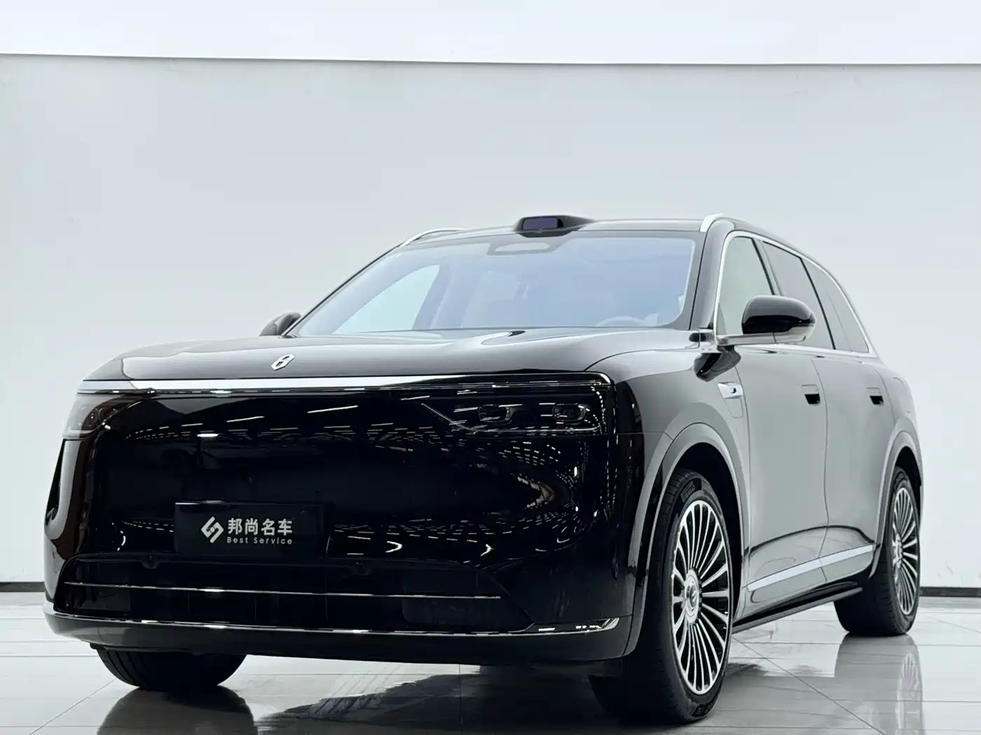 AITO Wenjie AITO M8 2025 Extended Range Ultra 53.4kWh 6-Seater фото 3