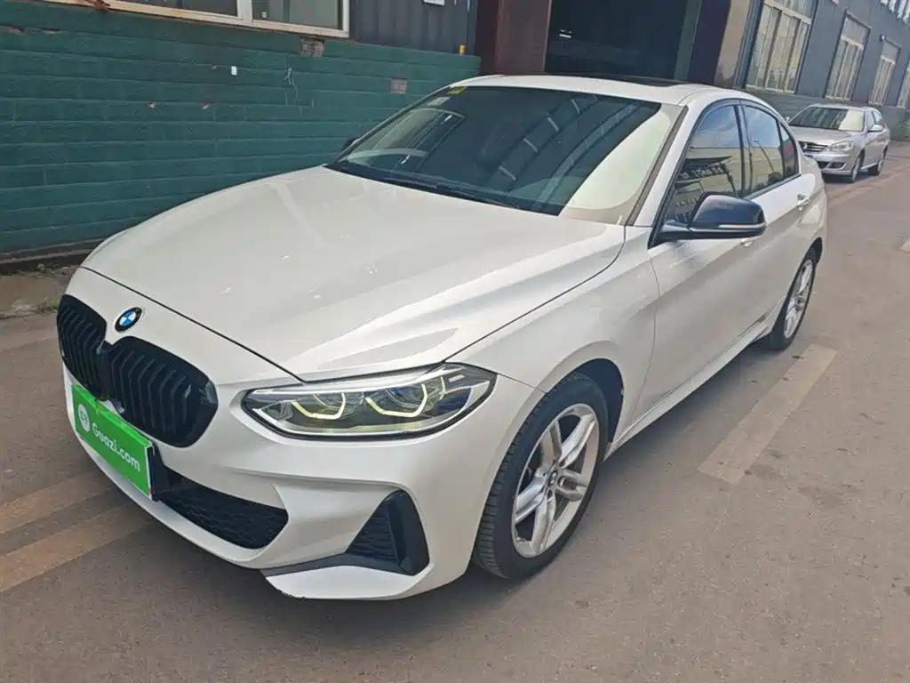 BMW 1-SERIES