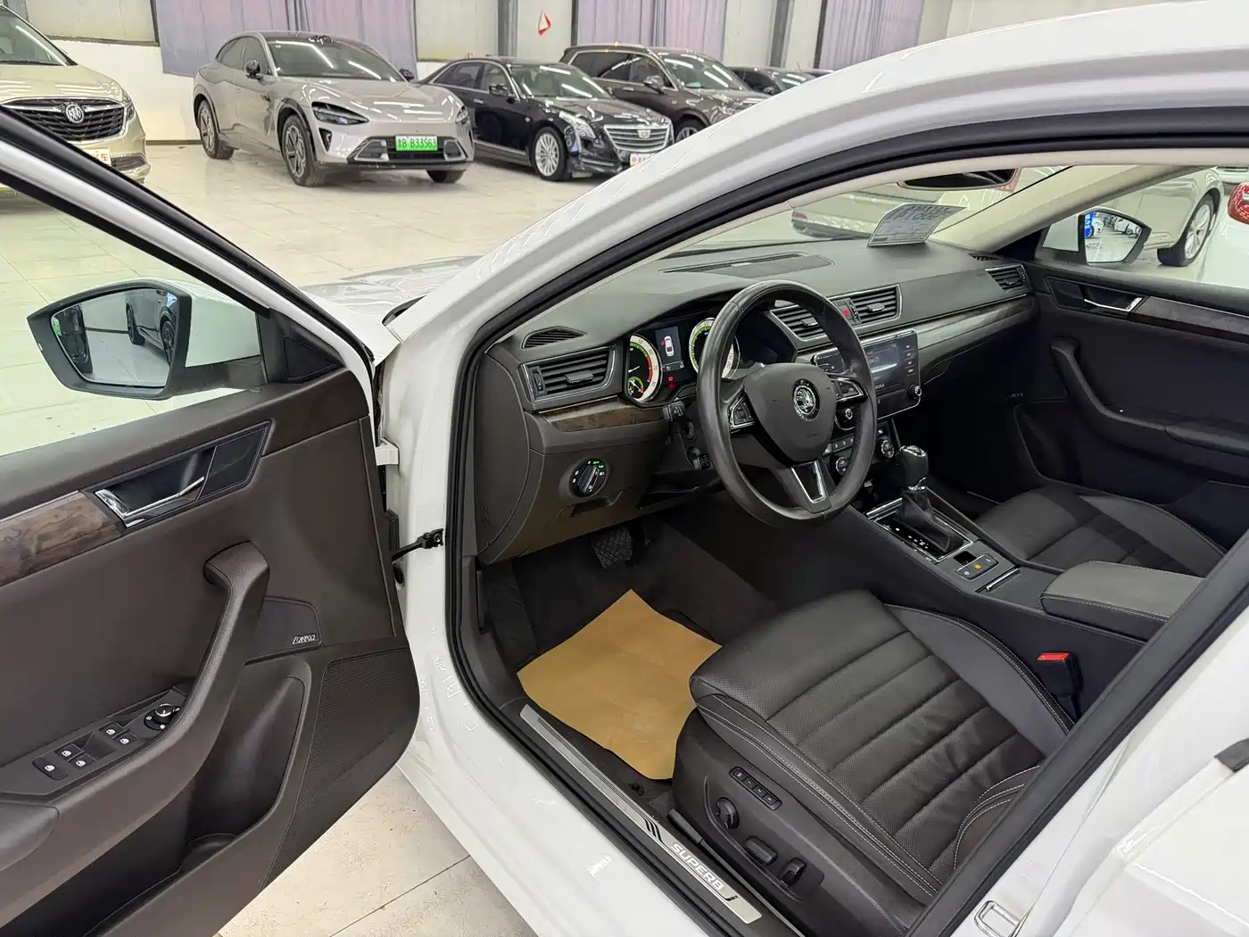 Škoda Superb 2018 TSI380 DSG Flagship Edition China V фото 4