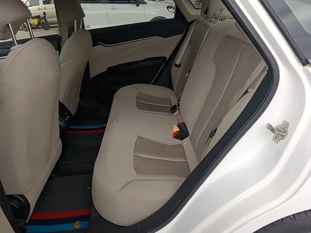 Фото 17 - Buick Excelle
