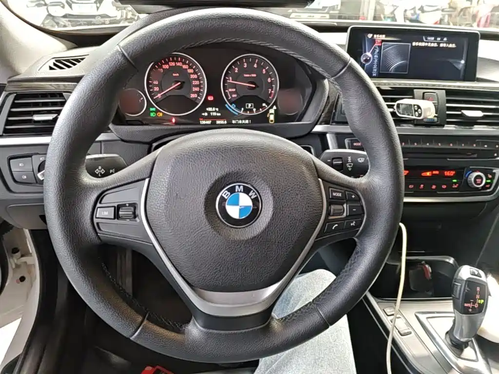BMW 3 Series GT 2014 320i Design Package фото 11