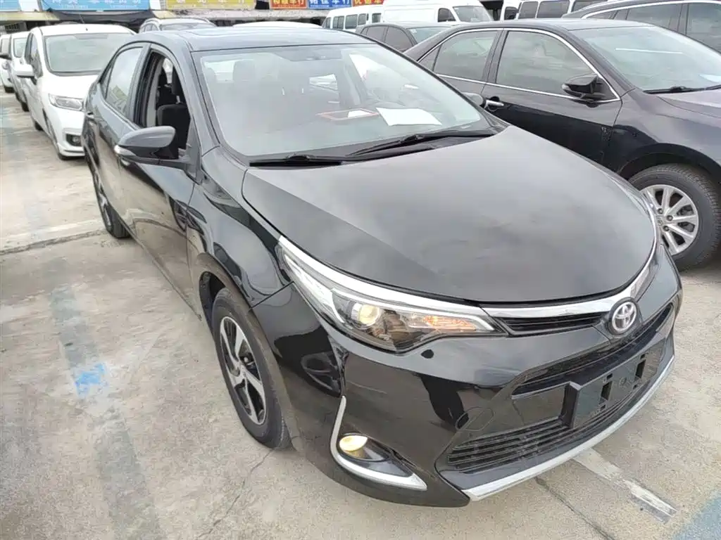 Toyota Levin 2017 Facelift 185T CVT Elite (China V) фото 4