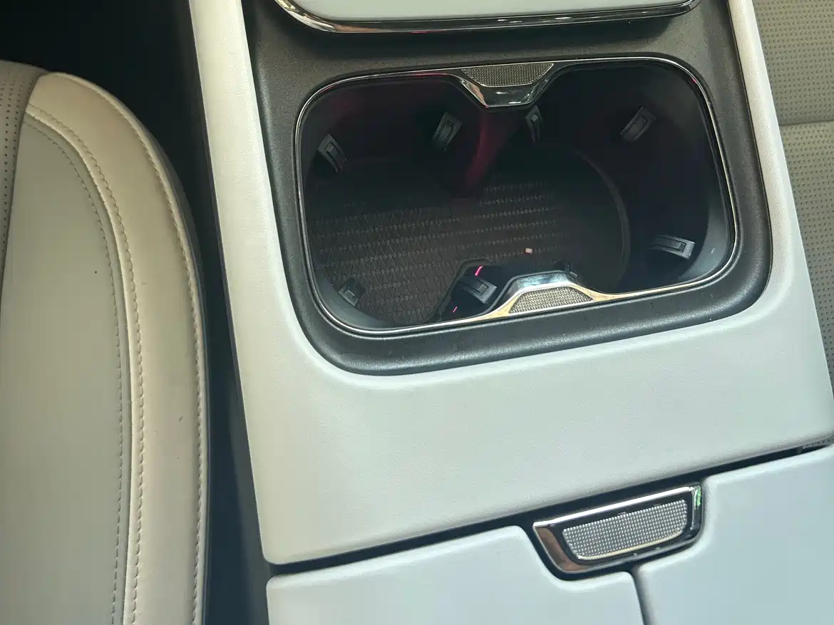 Voyah Auto Voyah Zhiyin 2024 Long Range Smart Edition фото 9