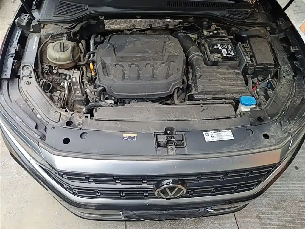 Volkswagen Passat 2024 380TSI Luxury фото 20
