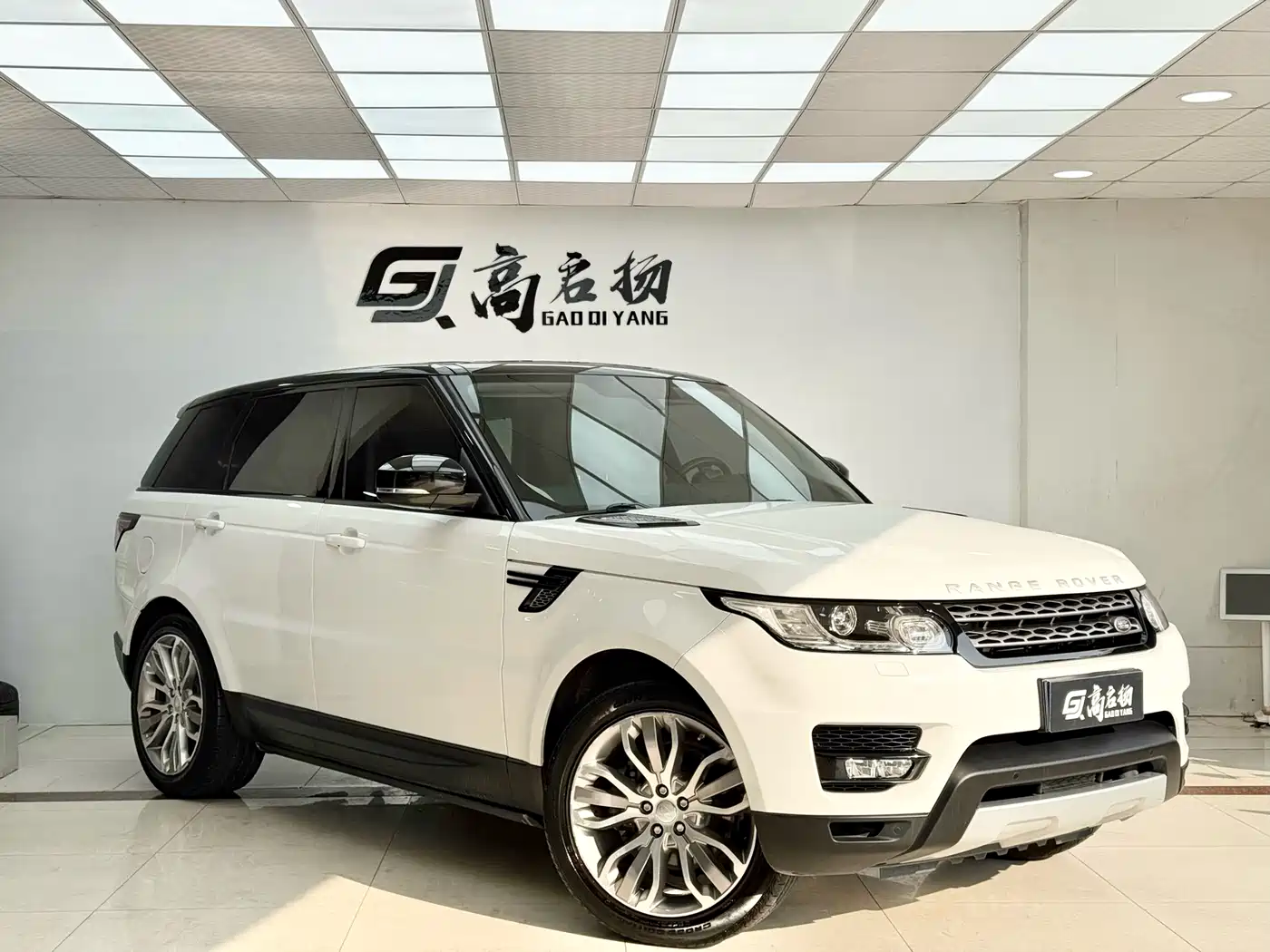 Land Rover Range Rover Sport 2016 Model 3.0 SC V6 HSE DYNAMIC фото 3