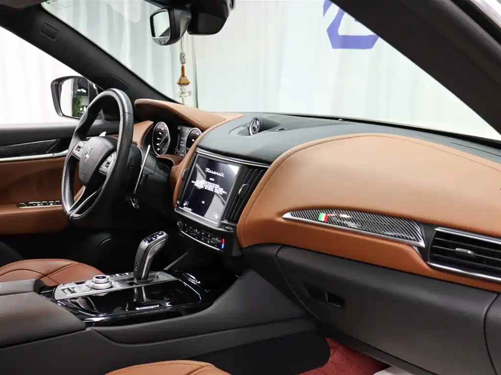 Maserati Levante 2023 3.0T Modena фото 17