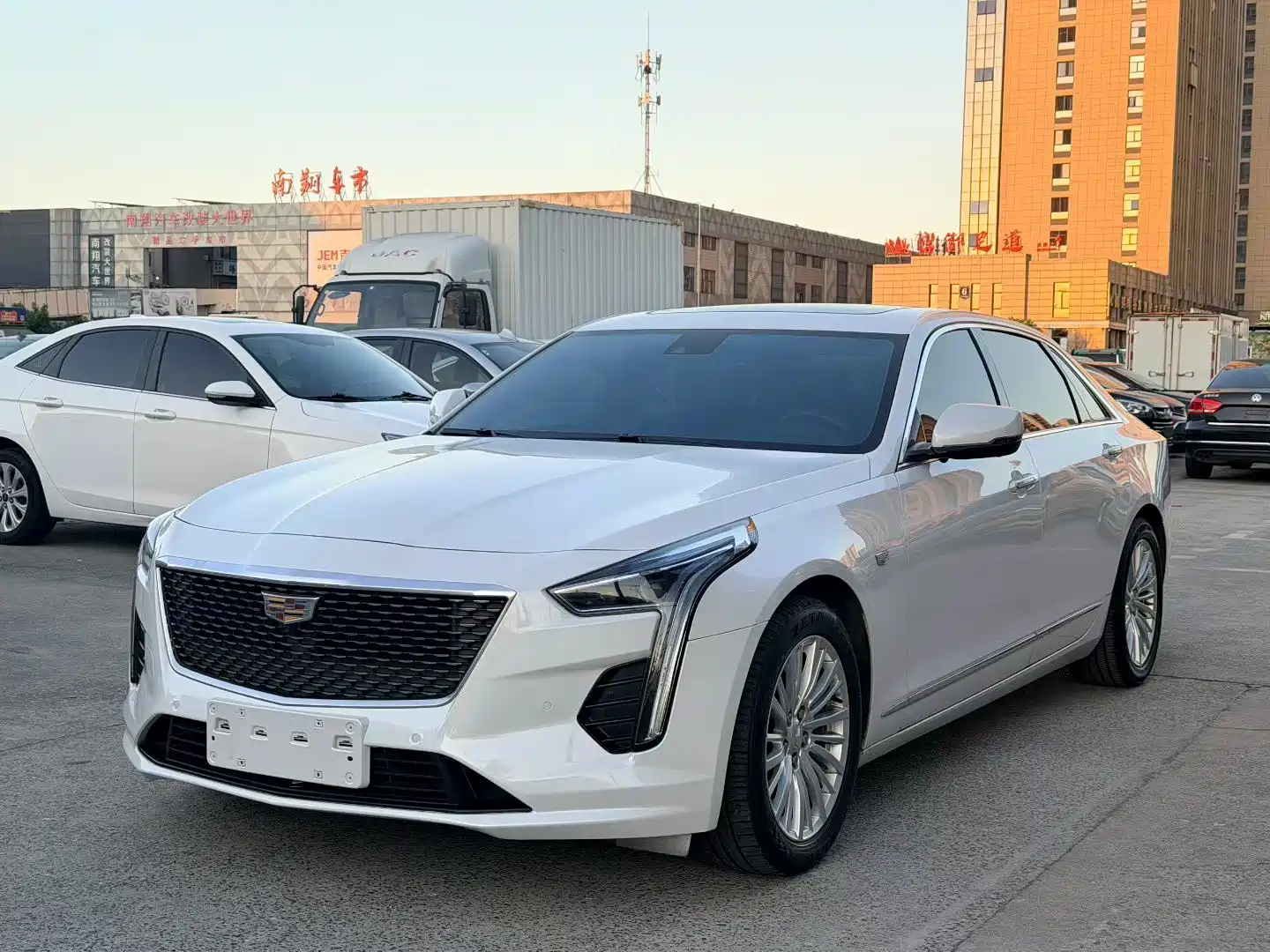 Фото 1 - Cadillac CT6