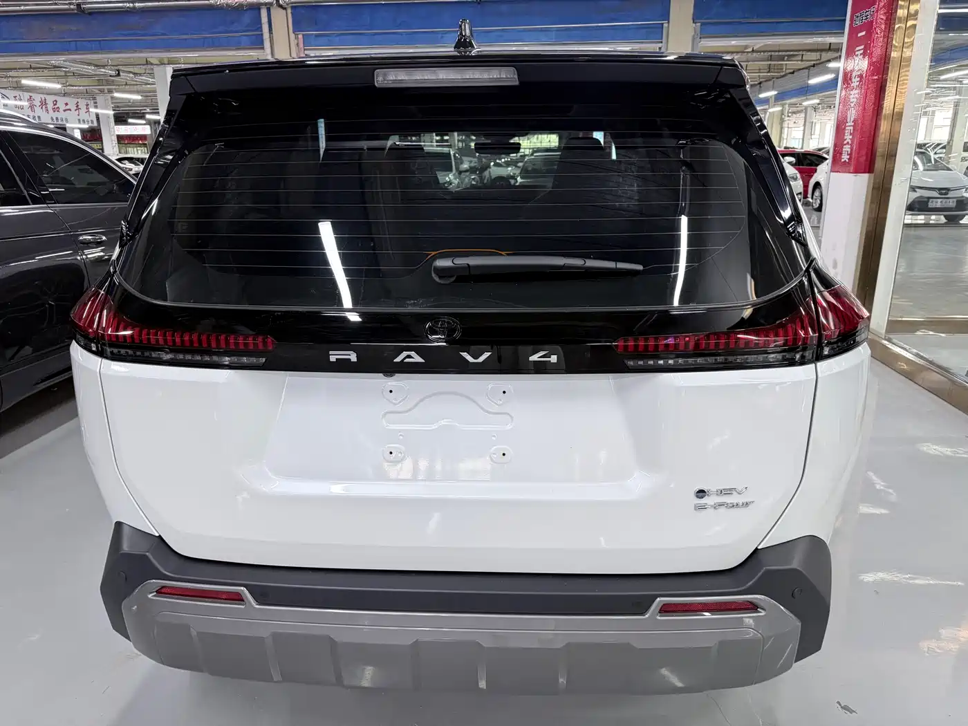 Toyota RAV4 Rongfang 2026 Model Dual Hybrid 2.5L Base фото 9