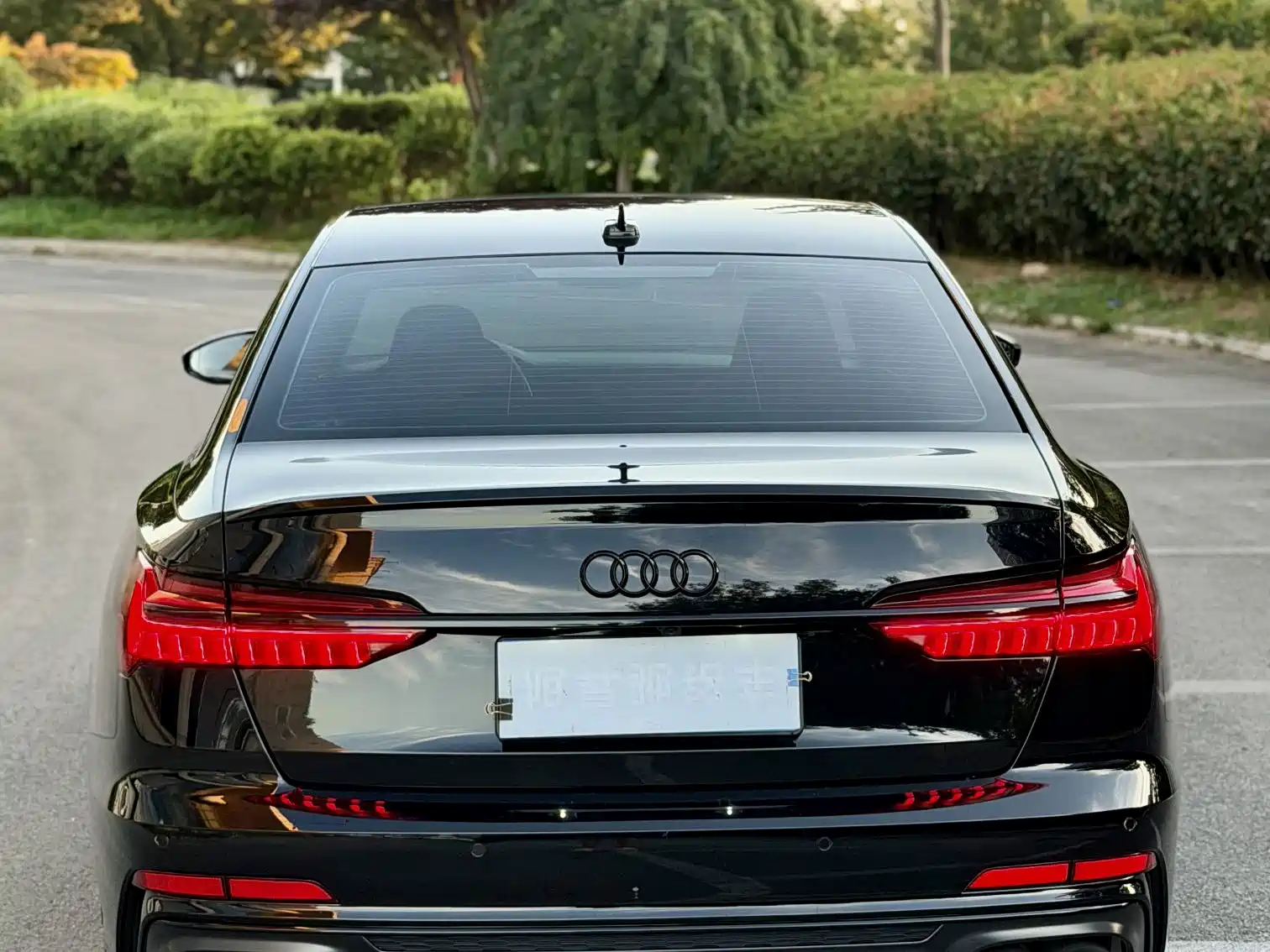 Photo 8 - Audi S6