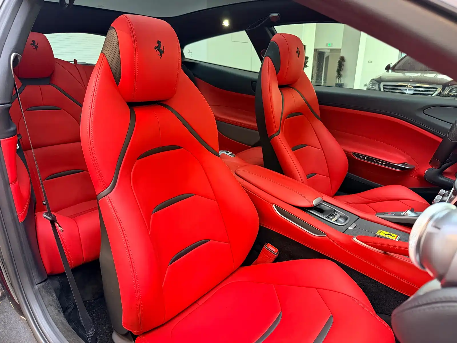 صورة 13 - Ferrari GTC4Lusso