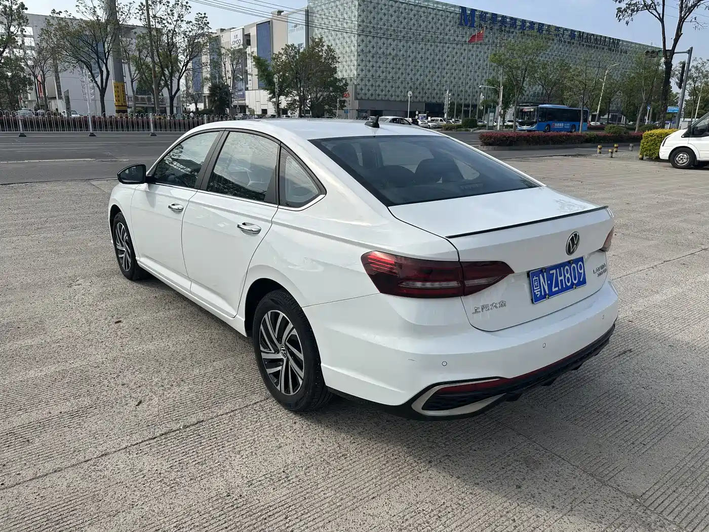 Volkswagen Lavida 2023 280TSI DSG Starlight Comfort Edition фото 3