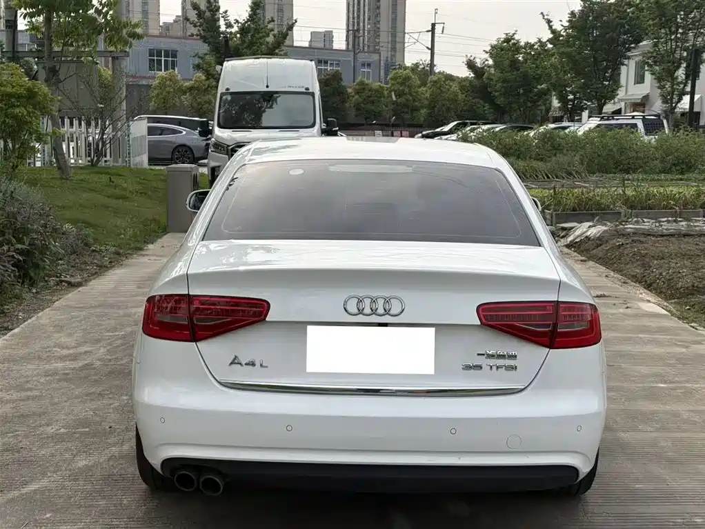 Audi A4L 2015 35 TFSI Auto Standard фото 10