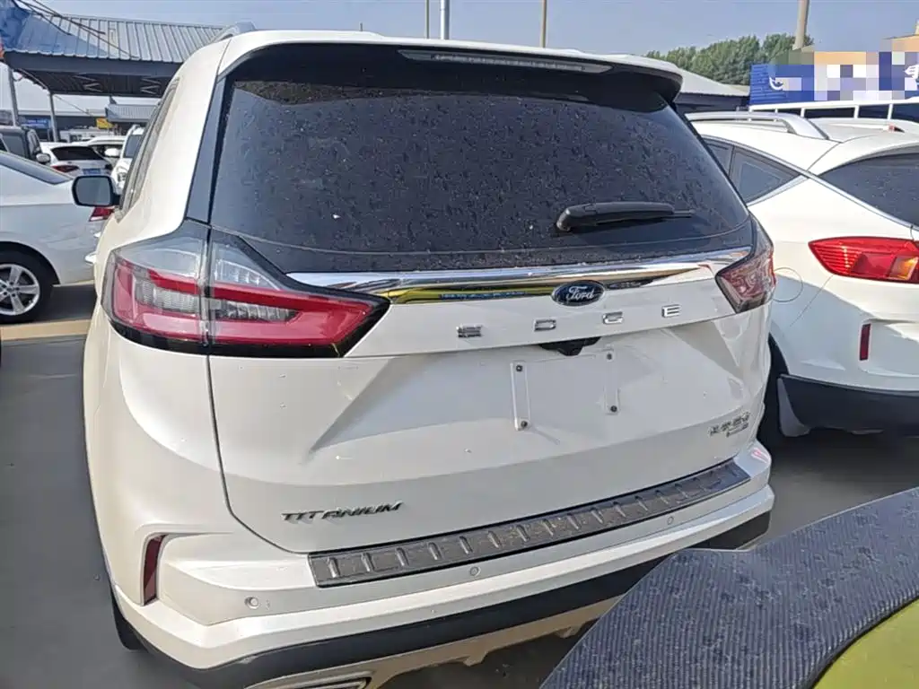 Фото 6 - Ford Edge