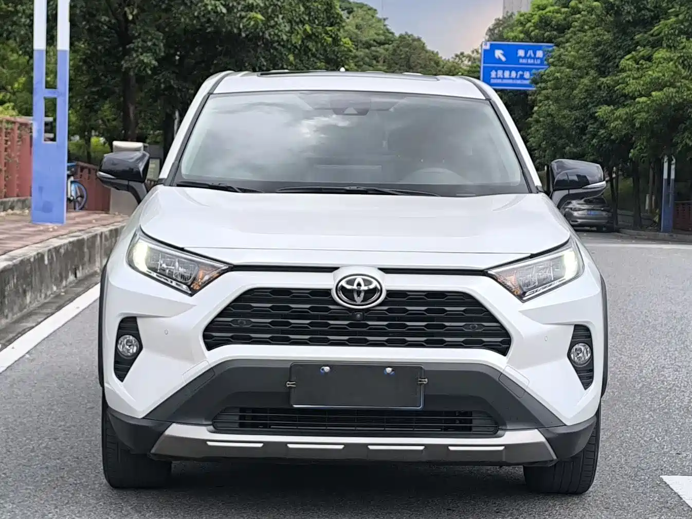 Toyota RAV4 Rongfang 2022 2.0L CVT 4WD Trend Plus Edition фото 3
