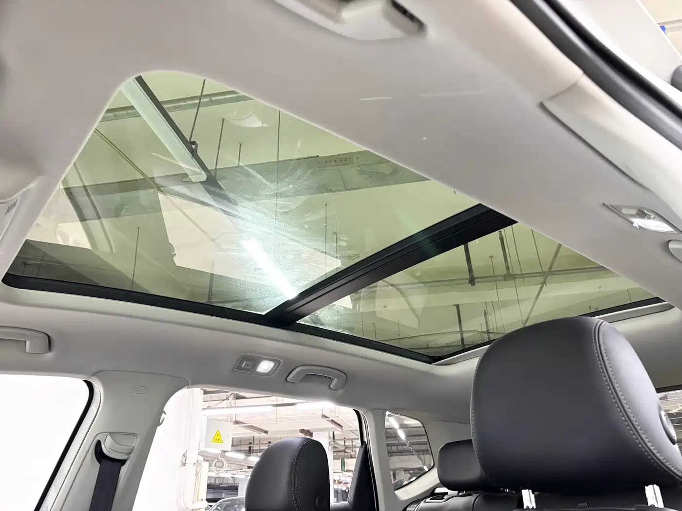 Volkswagen Tharu 2022 280TSI FWD Luxury Edition фото 21