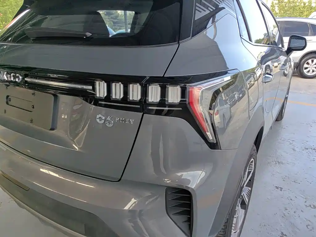 Lynk & Co 06 EM-P 2022 2022 PHEV 84KM Range Pro