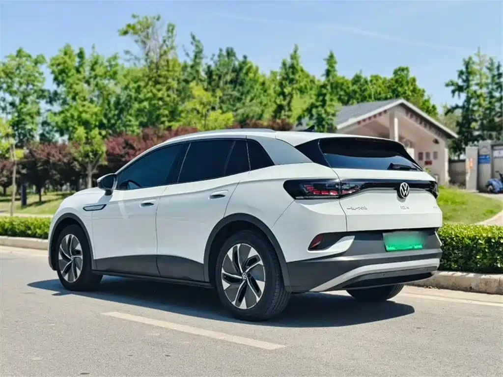 Volkswagen ID.4 CROZZ 2022 Standard Range PURE Edition фото 9