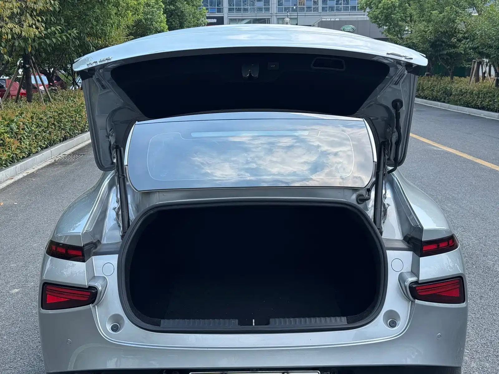 Фото 20 - XPeng P7
