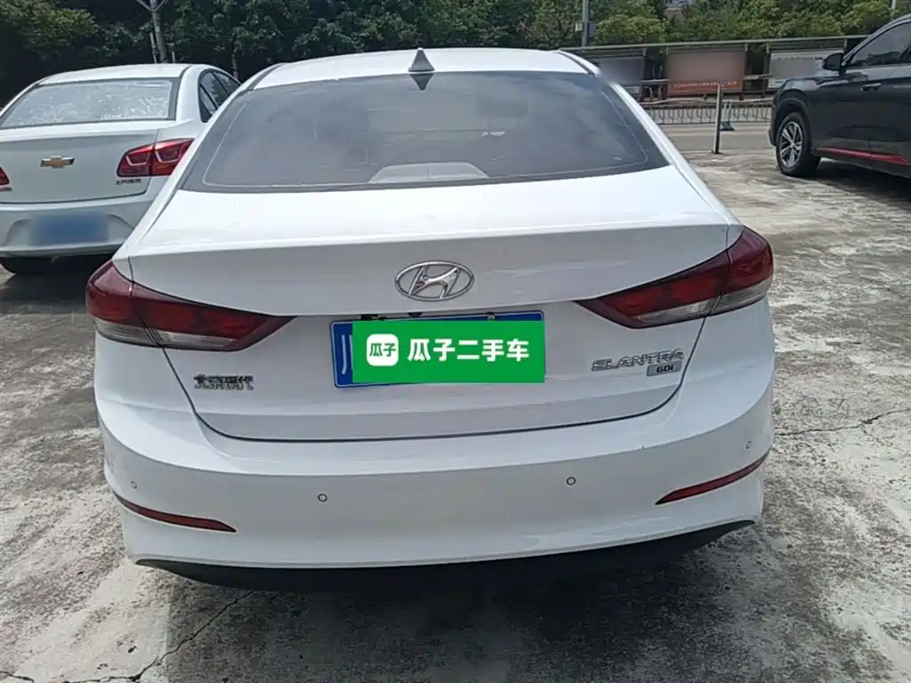 Hyundai Elantra 2016 Model 1.6L Automatic Smart Elite фото 6