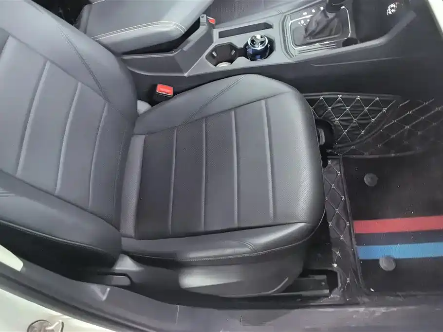 Volkswagen Lavida 2022 1.5L Auto Comfort Edition фото 8