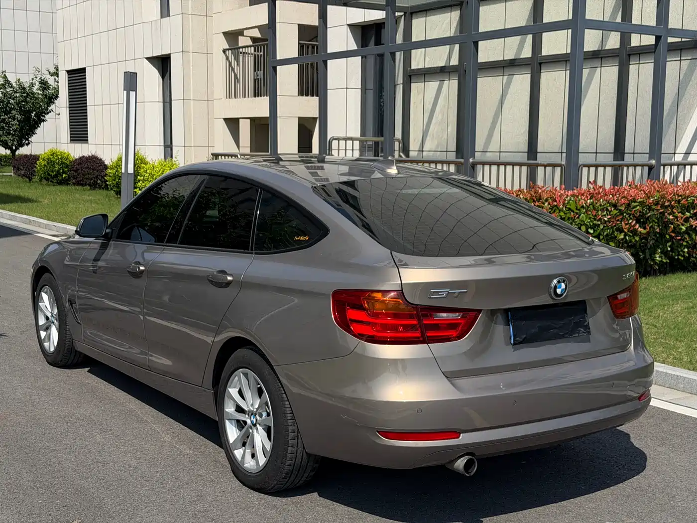 BMW 3 Series GT 2016 320i Fashion Style фото 4