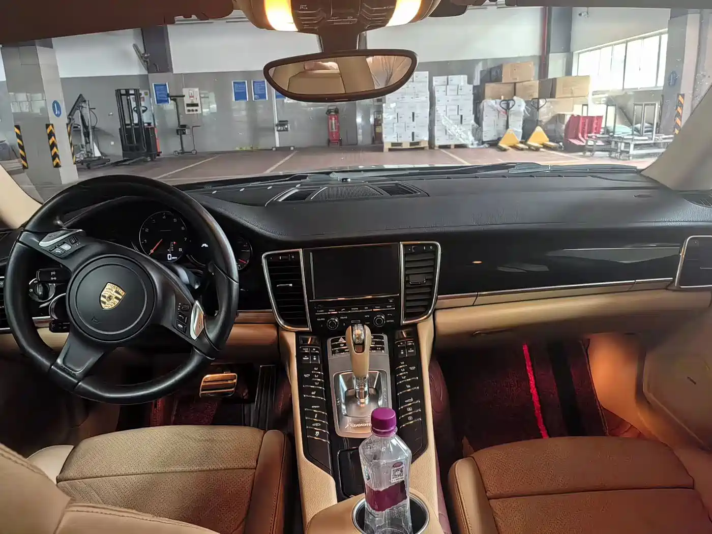 Porsche Panamera 2013 Panamera 4 Platinum Edition 3.6L фото 4