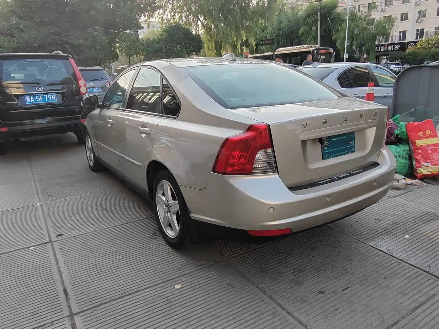 Фото 6 - Volvo S40