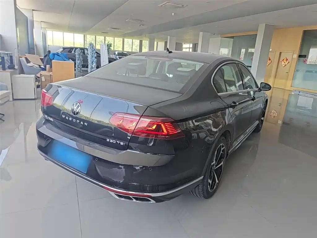 Volkswagen Magotan 2023 Model 2 Million Commemorative Edition 330TSI DSG Luxury фото 7