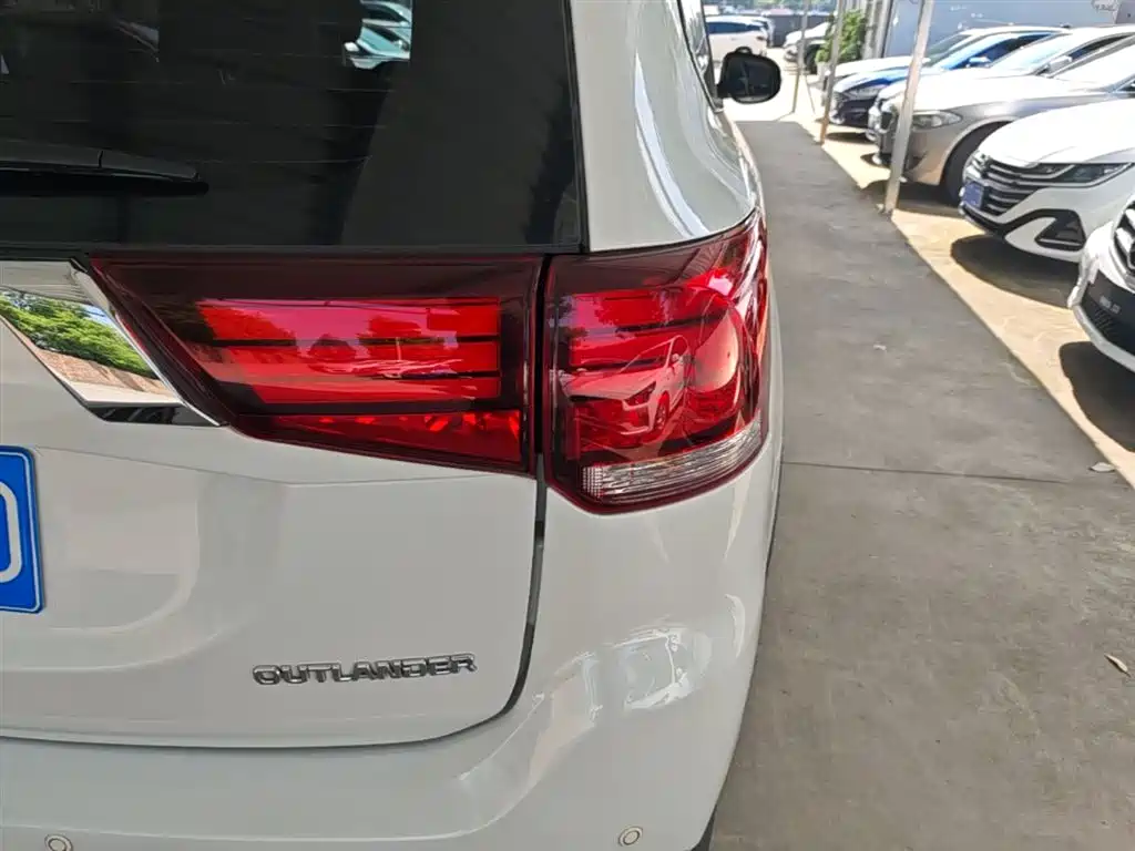 Mitsubishi Outlander 2019 2.0L 2WD Enjoy Edition 5-seater China V фото 8