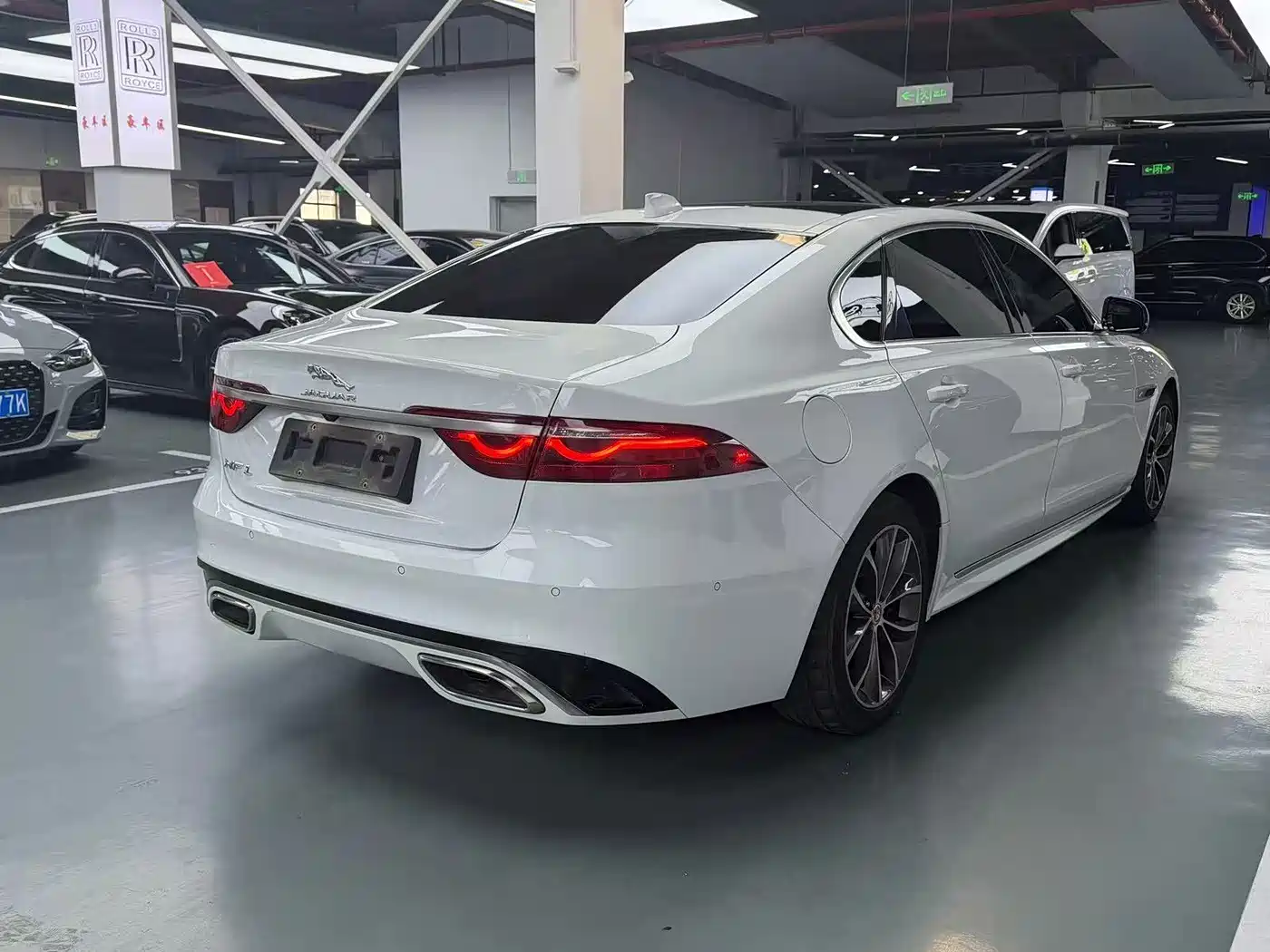 Jaguar XFL 2021 XFL 2.0T P250 2WD Premium Luxury Edition фото 8