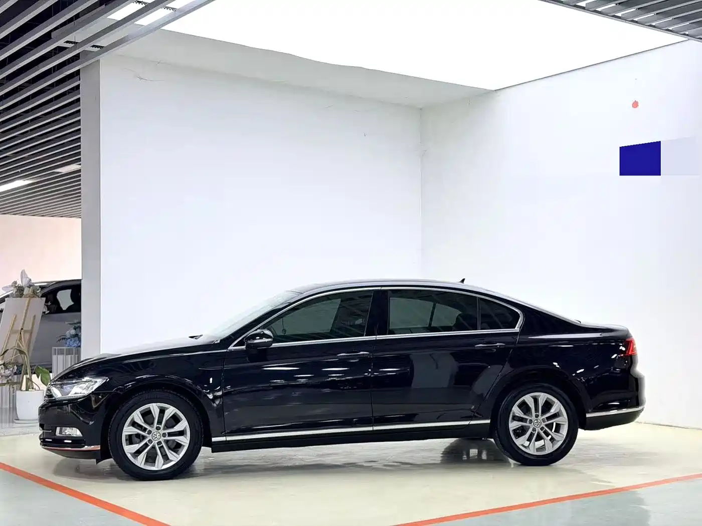Volkswagen Magotan 2019 330TSI DSG Luxury Class China VI фото 2