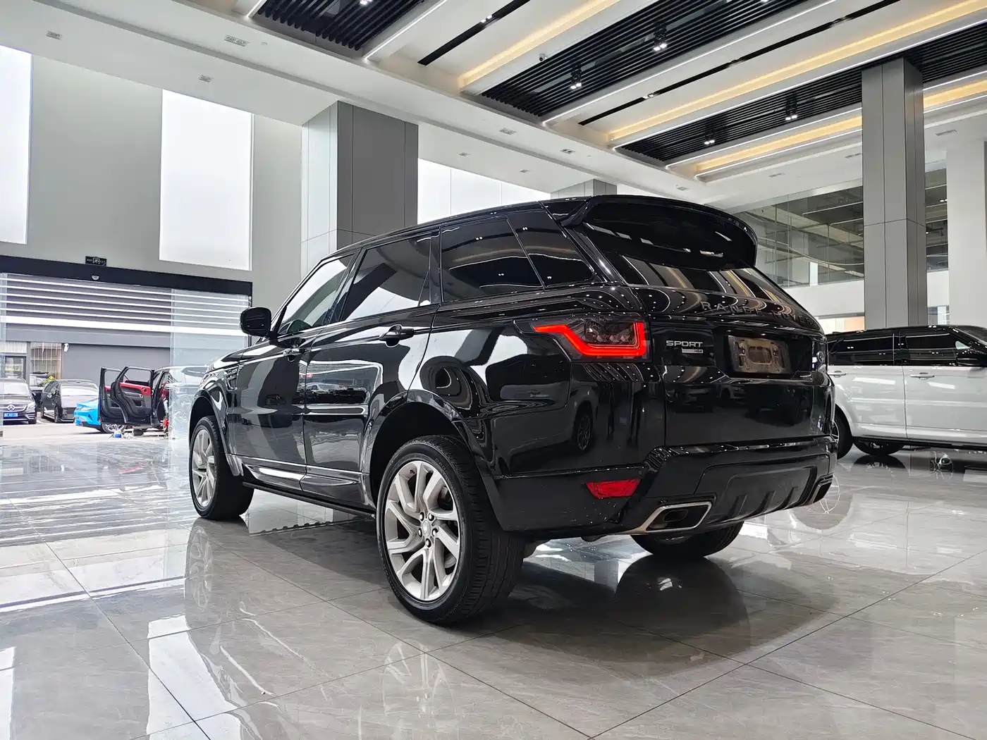 Land Rover Range Rover Sport 2019 3.0 L6 HSE DYNAMIC фото 18