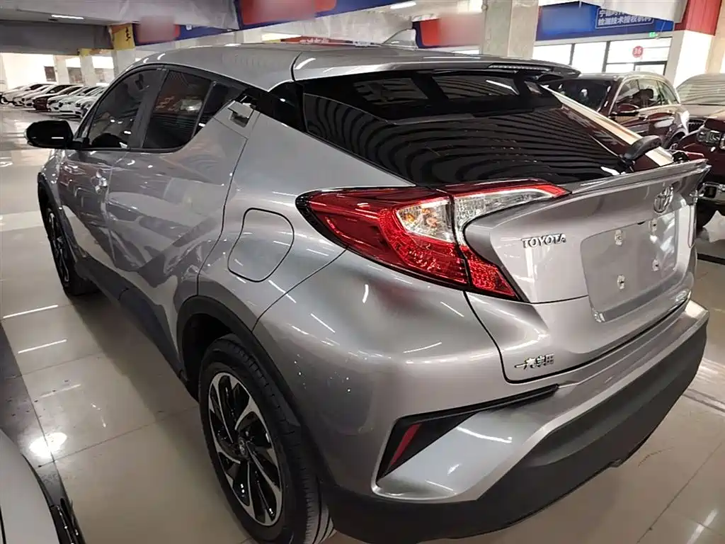 Toyota IZOA 2020 2.0L Yi Xiang Edition фото 5