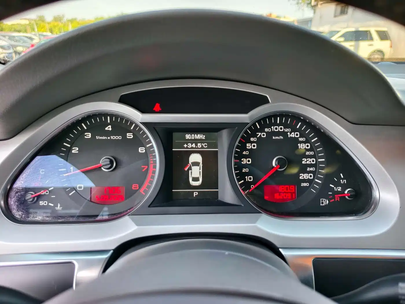 Audi A6L 2011 2.0 TFSI Automatic Comfort фото 6