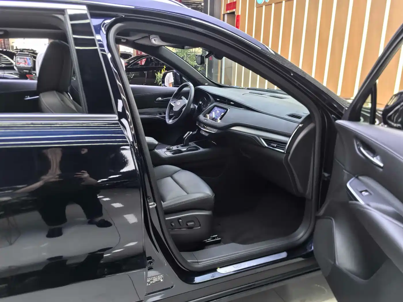 Cadillac XT4 2021 28T FWD Luxury Edition фото 15