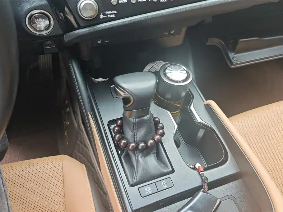 Lexus ES 2022 200 Excellence Edition фото 16