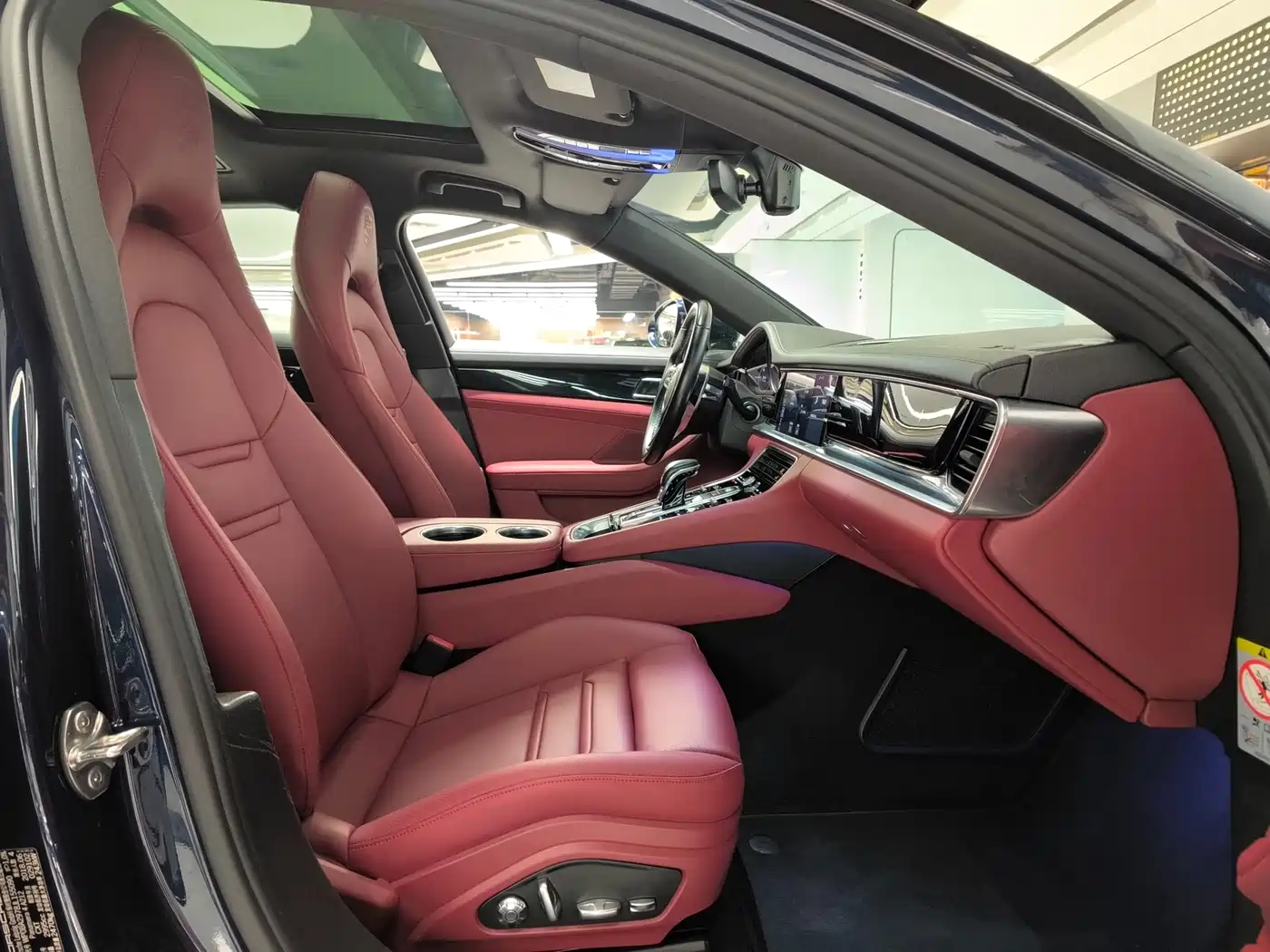 Porsche Panamera 2017 Panamera 4 Executive Long Wheelbase 3.0T фото 20