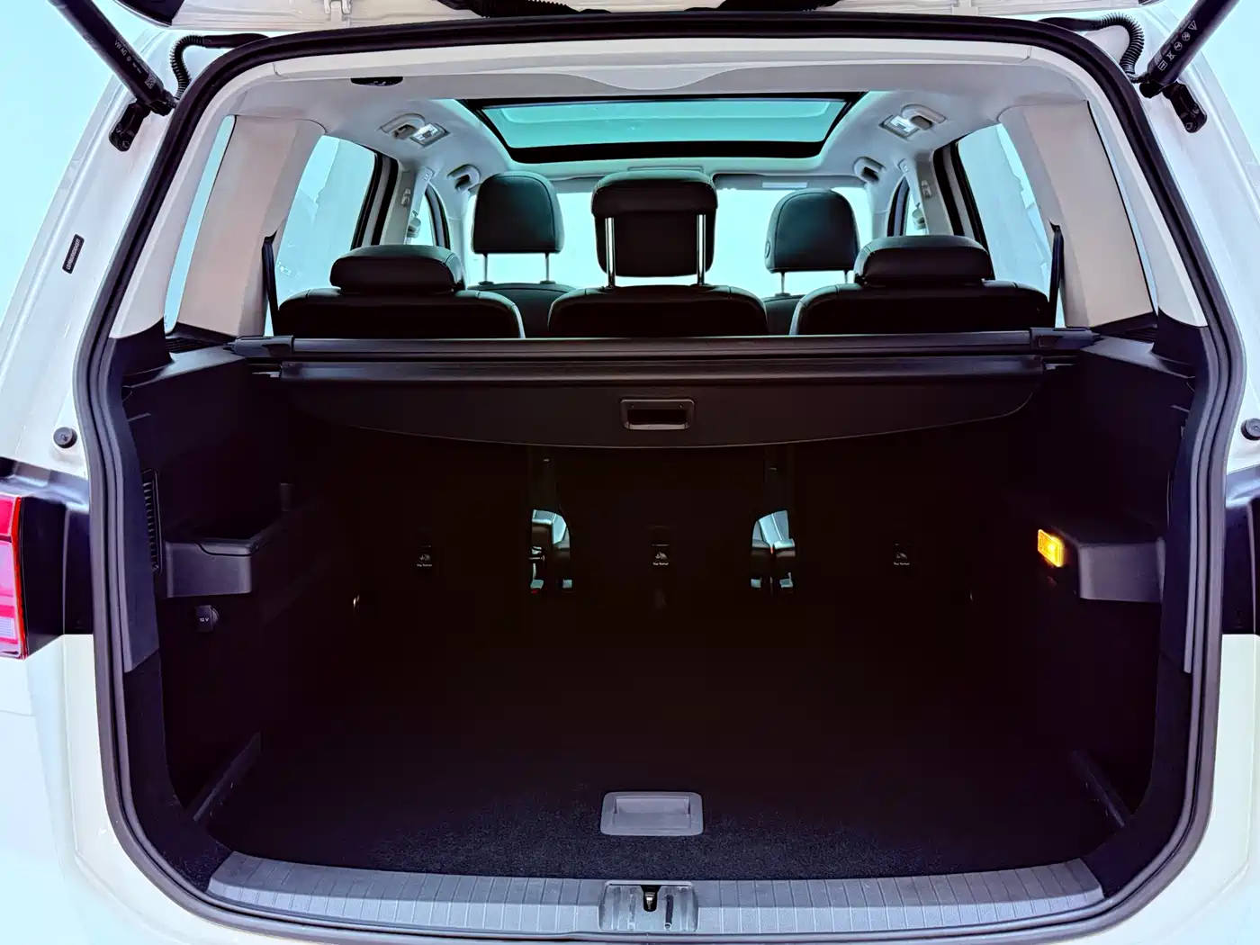 Volkswagen Touran 2016 Touran L 280TSI DSG Elegance фото 25