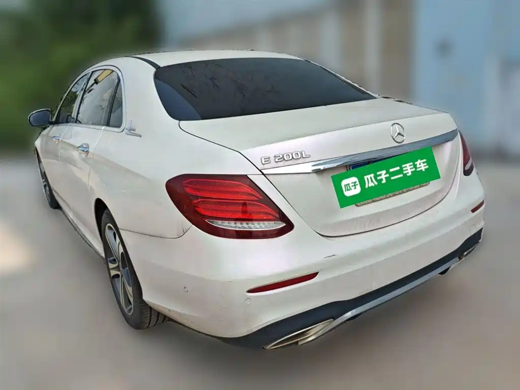 Mercedes-Benz E-Class 2018 Facelift E 200 L Sport фото 14