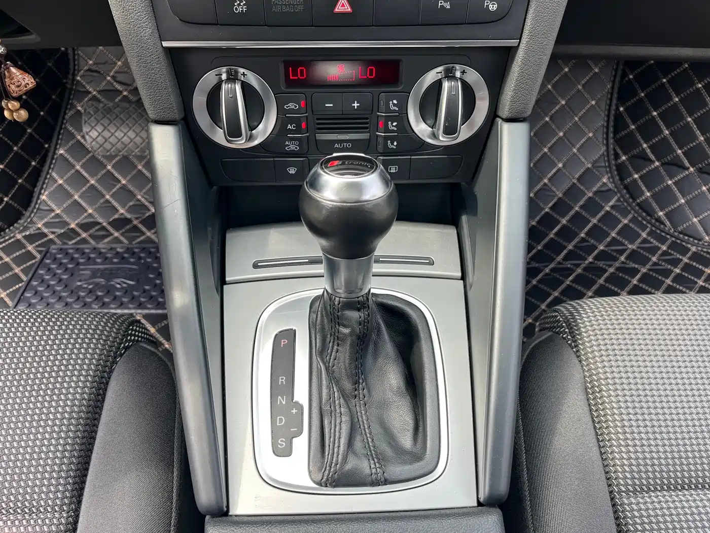 Audi A3 (Import) 2012 Sportback 1.8T Luxury фото 13