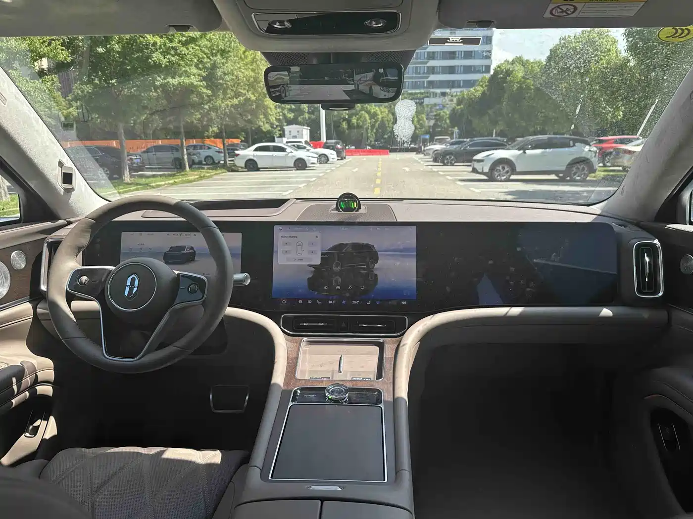 AITO Wenjie AITO M9 2025 Extended Range Ultra 52kWh 6-Seater фото 5