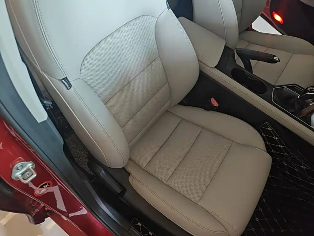 Фото 25 - Geely Binrui