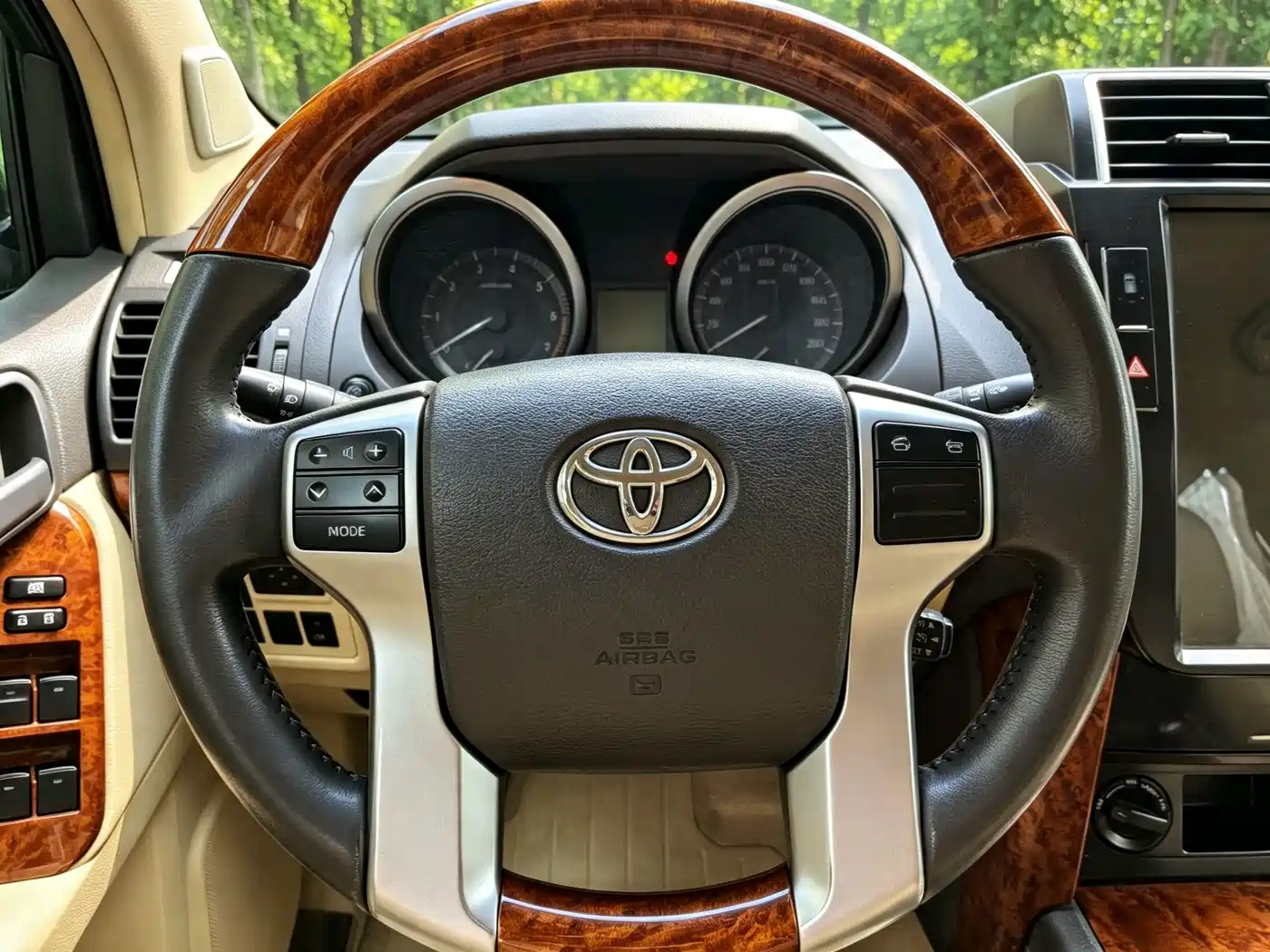 Photo 15 - Toyota Prado (Import)