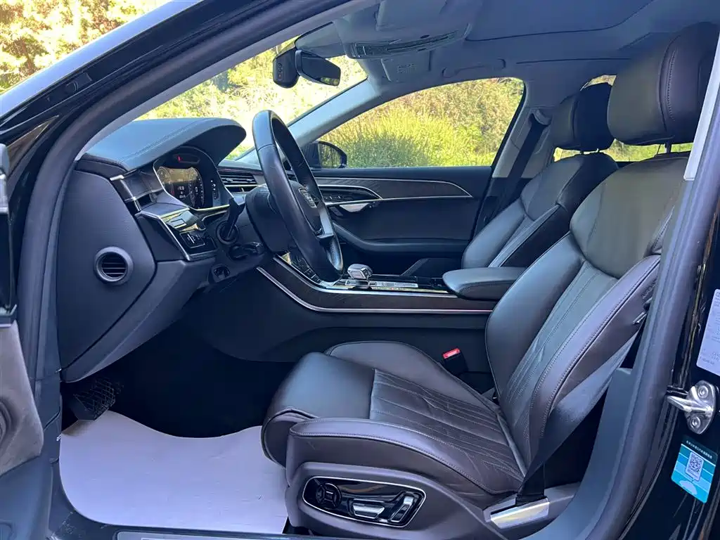 Audi A8 2019 A8L 50 TFSI quattro Comfort фото 12