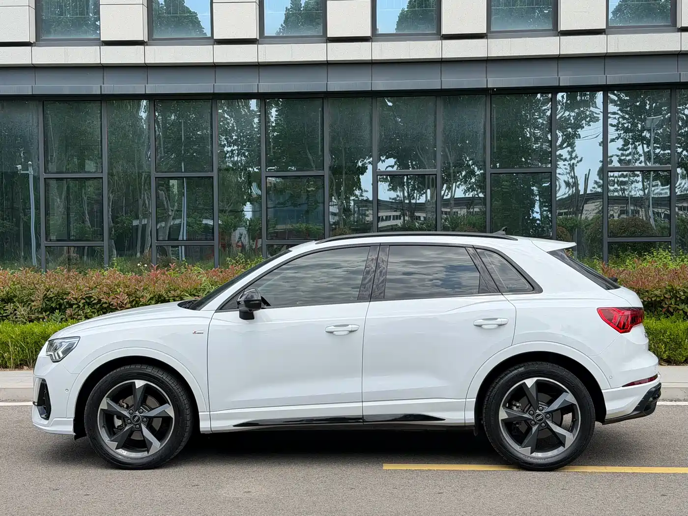 Audi Q3 2023 35 TFSI Fashion Dynamic (1.4T) фото 7