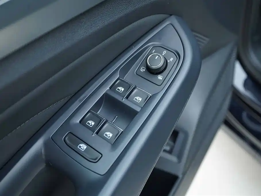 Volkswagen Passat 2024 380TSI Elite Edition фото 4