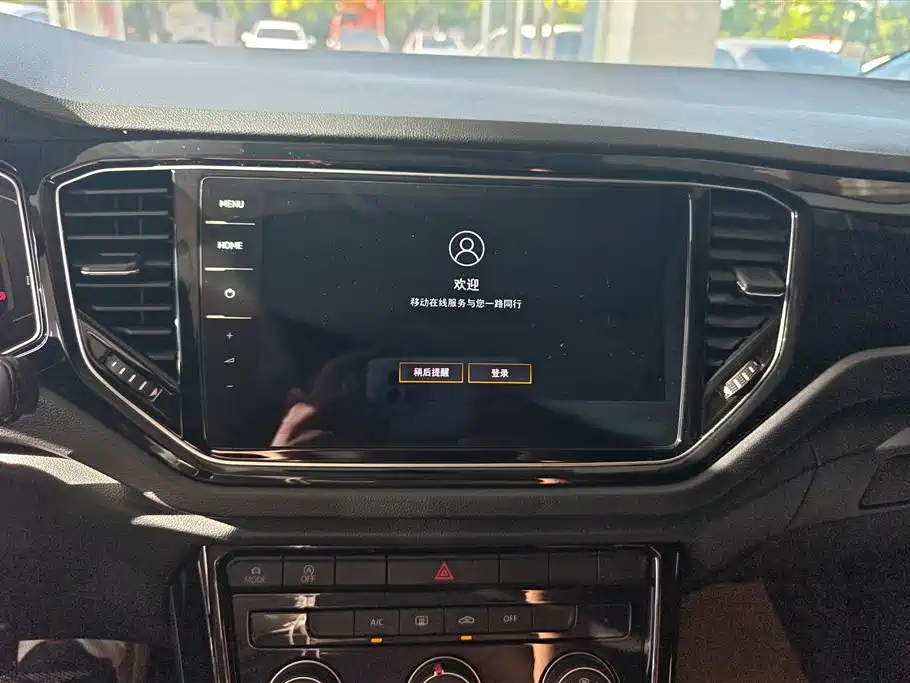 Volkswagen T-ROC 2021 280TSI DSG 2WD Comfort Smart Connect 30th Anniversary Edition фото 13
