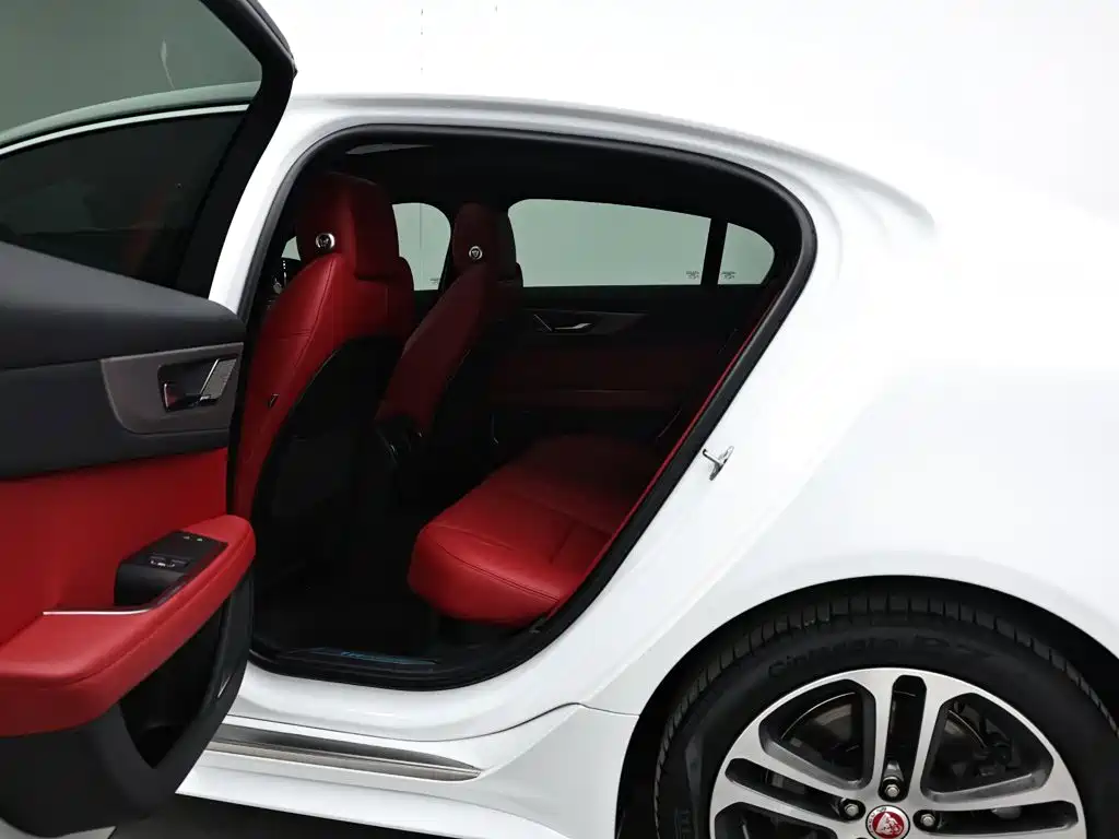 Jaguar XEL 2025 2024 Model 2.0T 250PS R-DYNAMIC S Progressive Sport Edition