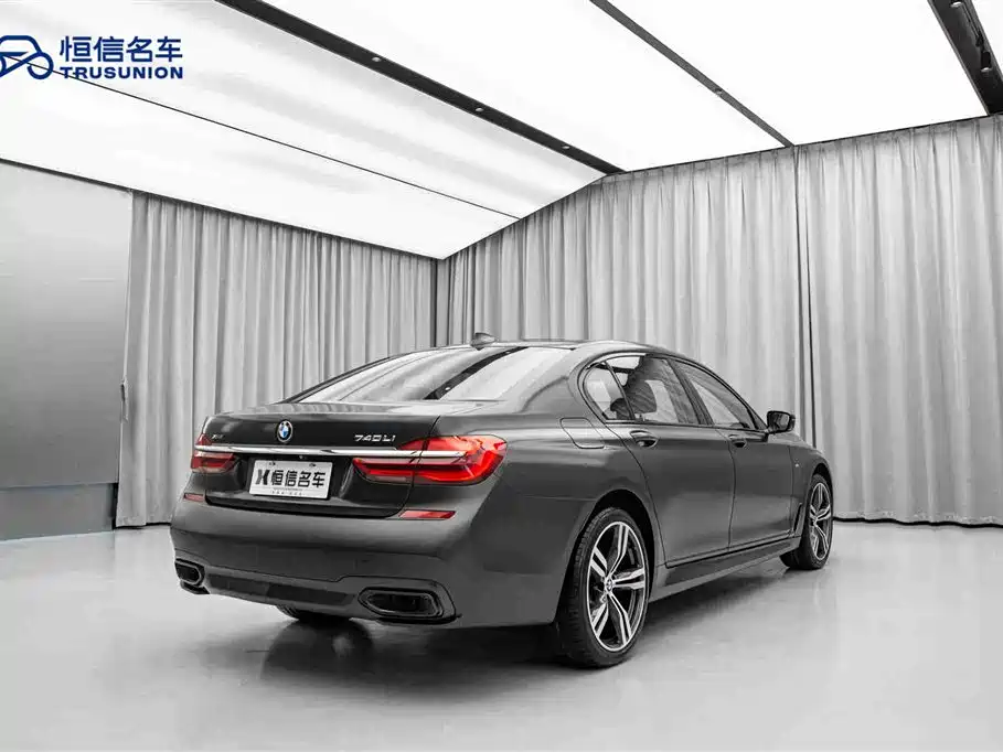 BMW 7 Series 2018 740Li xDrive Luxury M Sport Package Black Flame Edition фото 5