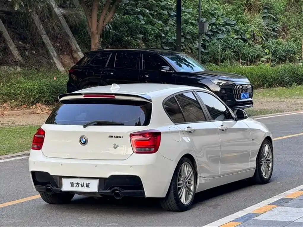 BMW 1 Series (Import) 2012 118i Sport фото 5